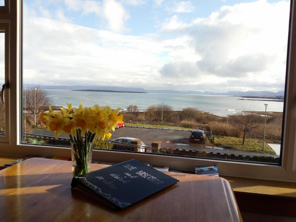 Skye Basecamp Hostel, Broadford Bay, Isle Of Skye Zewnętrze zdjęcie